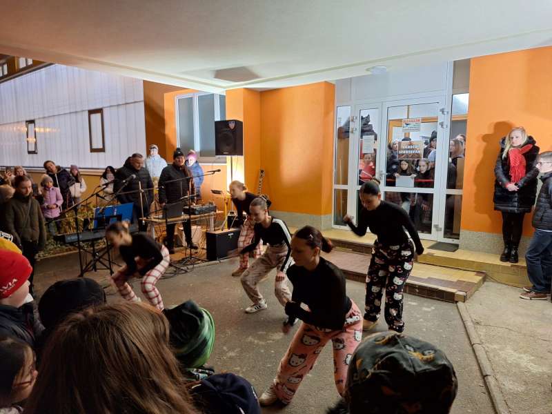 vanoce-ve-skole-2024-27