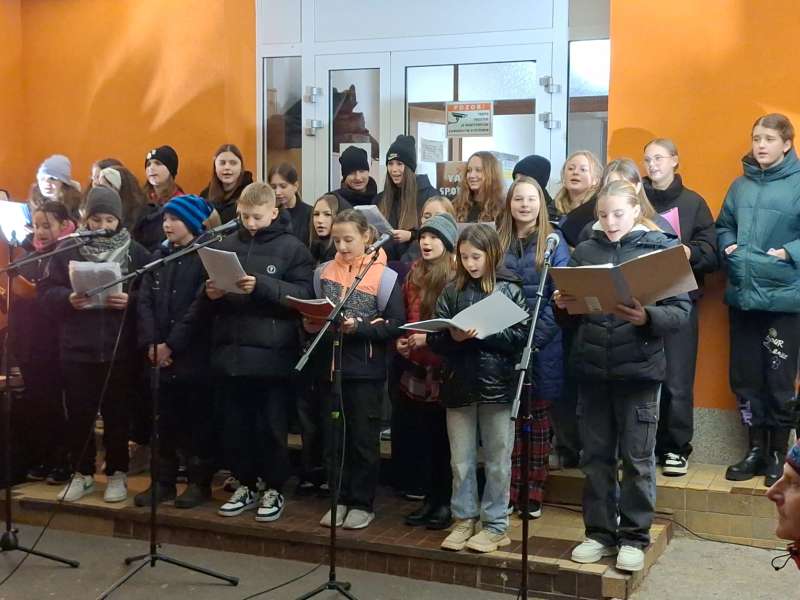 vanoce-ve-skole-2024-28